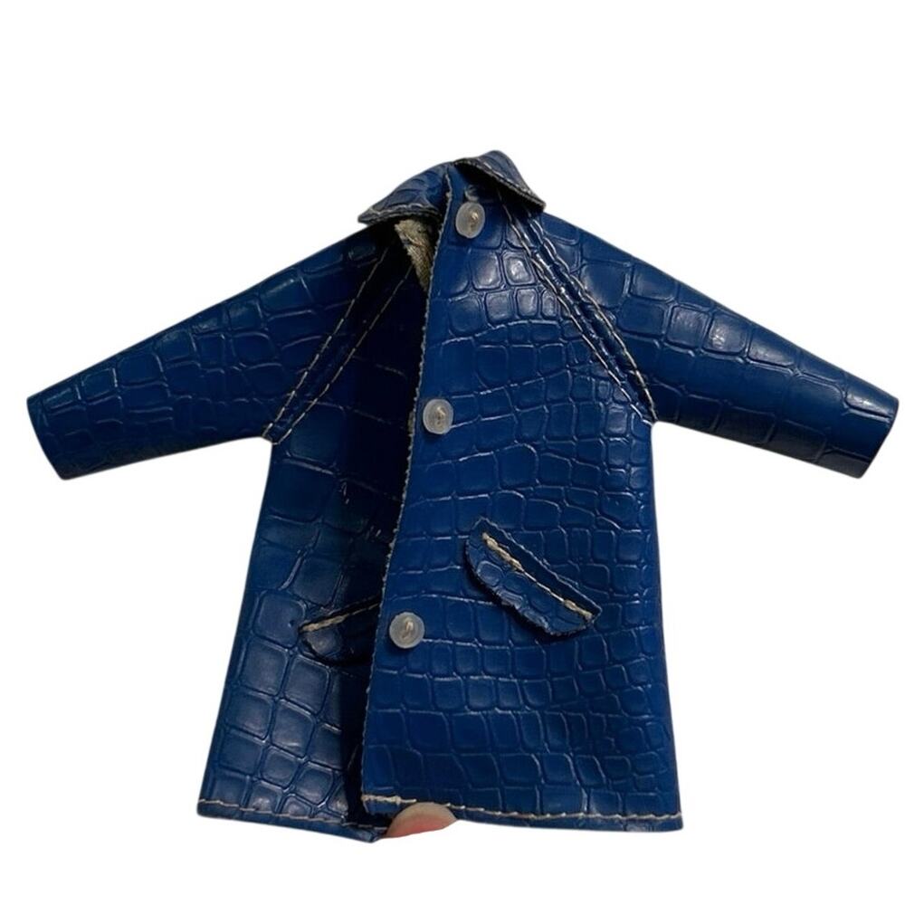 Vtg Mattel Tutti "Puddle Jumpers" Blue  Croc Style Raincoat, 1965, 3’x2’ inches